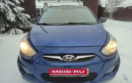 Hyundai Solaris II рестайлинг, 2012 год, 1 120 000 рублей, 9 фотография