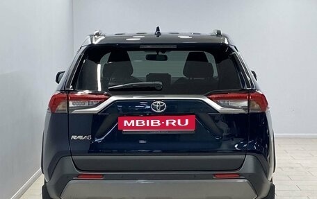 Toyota RAV4, 2020 год, 2 999 000 рублей, 4 фотография