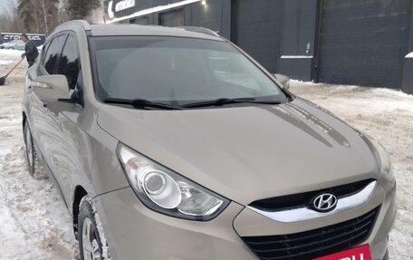 Hyundai ix35 I рестайлинг, 2010 год, 1 100 000 рублей, 10 фотография