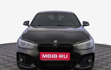 BMW 1 серия, 2019 год, 2 400 000 рублей, 2 фотография