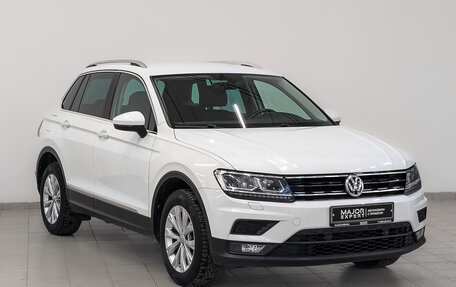 Volkswagen Tiguan II, 2018 год, 2 280 000 рублей, 3 фотография