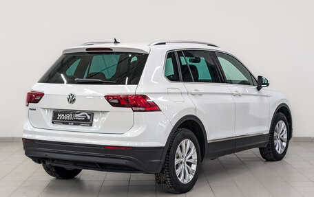 Volkswagen Tiguan II, 2018 год, 2 280 000 рублей, 5 фотография