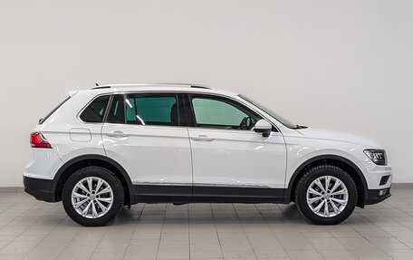 Volkswagen Tiguan II, 2018 год, 2 280 000 рублей, 4 фотография