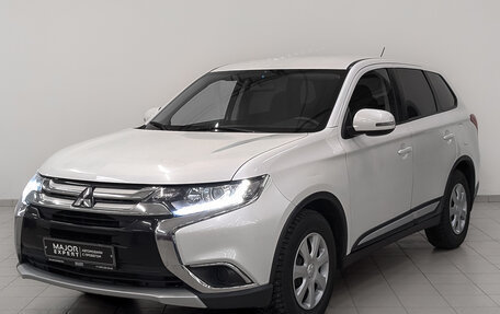 Mitsubishi Outlander III рестайлинг 3, 2015 год, 1 580 000 рублей, 1 фотография