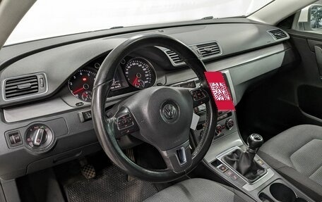 Volkswagen Passat B7, 2012 год, 1 090 000 рублей, 12 фотография