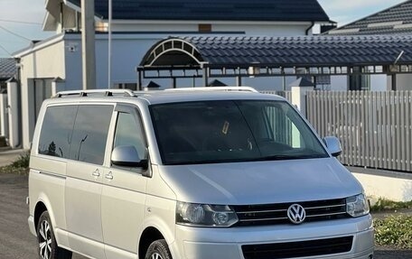 Volkswagen Caravelle T5, 2010 год, 2 180 000 рублей, 12 фотография