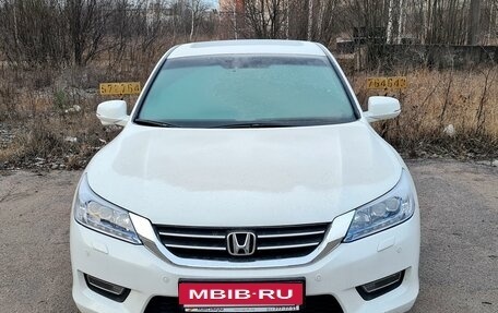 Honda Accord IX рестайлинг, 2013 год, 1 950 000 рублей, 3 фотография