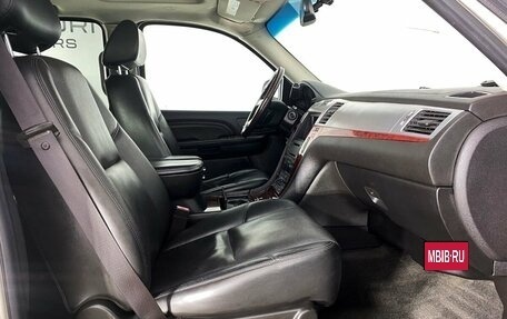 Cadillac Escalade III, 2008 год, 1 600 000 рублей, 13 фотография