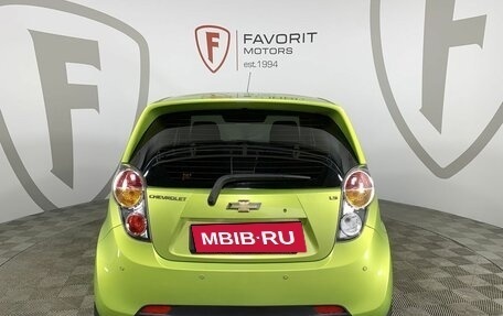 Chevrolet Spark III, 2011 год, 649 000 рублей, 3 фотография