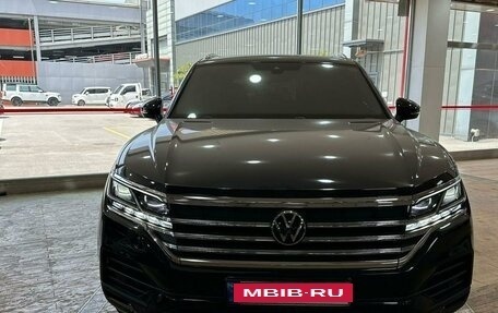 Volkswagen Touareg III, 2020 год, 5 900 000 рублей, 3 фотография