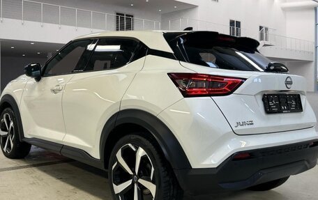 Nissan Juke II, 2023 год, 3 800 000 рублей, 4 фотография