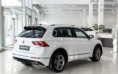 Volkswagen Tiguan II, 2020 год, 3 650 000 рублей, 13 фотография