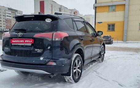 Toyota RAV4, 2017 год, 2 700 000 рублей, 3 фотография