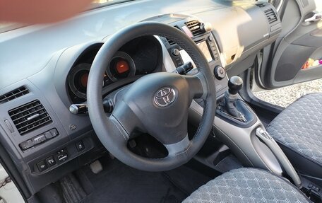 Toyota Auris II, 2007 год, 620 000 рублей, 2 фотография