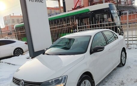 Volkswagen Jetta VI, 2014 год, 1 300 000 рублей, 2 фотография