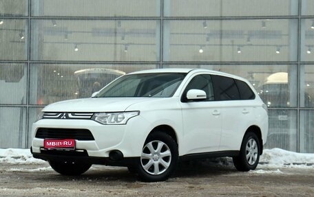 Mitsubishi Outlander III рестайлинг 3, 2013 год, 1 600 000 рублей, 1 фотография