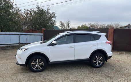 Toyota RAV4, 2018 год, 2 830 000 рублей, 4 фотография