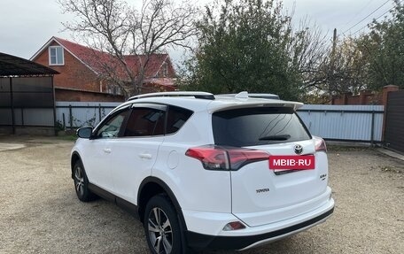 Toyota RAV4, 2018 год, 2 830 000 рублей, 3 фотография