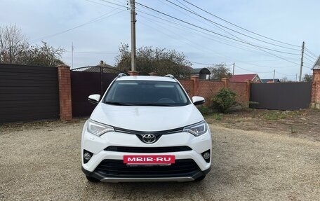 Toyota RAV4, 2018 год, 2 830 000 рублей, 2 фотография