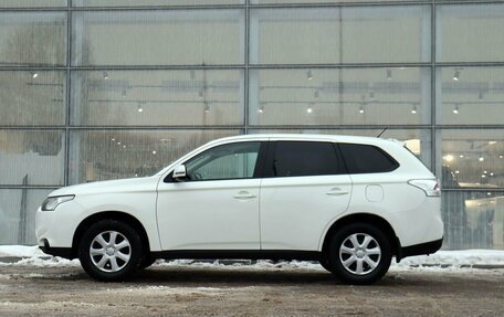 Mitsubishi Outlander III рестайлинг 3, 2013 год, 1 600 000 рублей, 8 фотография