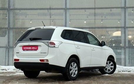 Mitsubishi Outlander III рестайлинг 3, 2013 год, 1 600 000 рублей, 5 фотография