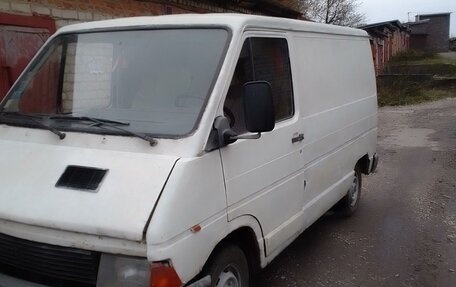 Renault Trafic, 1982 год, 275 000 рублей, 2 фотография