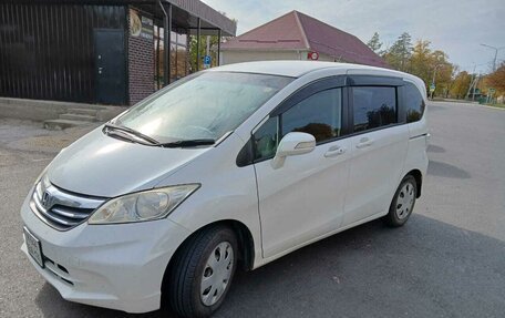 Honda Freed I, 2013 год, 1 450 000 рублей, 3 фотография