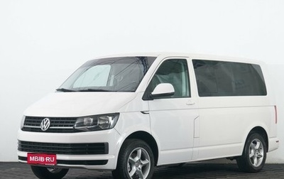 Volkswagen Caravelle T6 рестайлинг, 2015 год, 2 241 000 рублей, 1 фотография