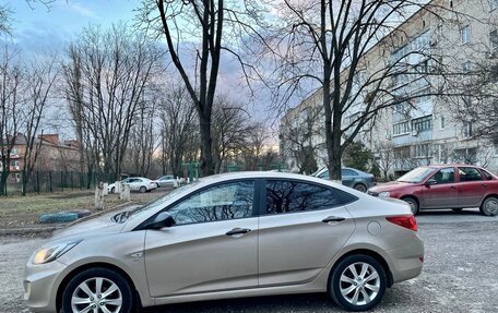 Hyundai Solaris II рестайлинг, 2012 год, 876 000 рублей, 7 фотография