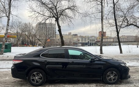 Toyota Camry, 2018 год, 2 400 000 рублей, 3 фотография