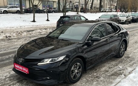 Toyota Camry, 2018 год, 2 400 000 рублей, 5 фотография