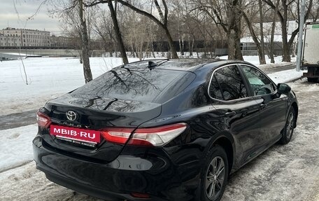 Toyota Camry, 2018 год, 2 400 000 рублей, 7 фотография