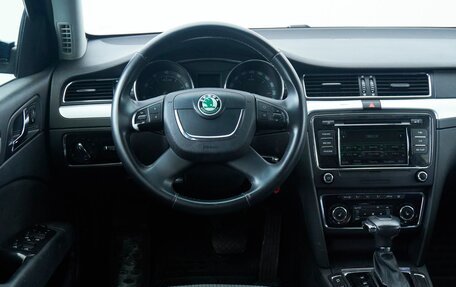 Skoda Superb III рестайлинг, 2012 год, 1 050 000 рублей, 12 фотография