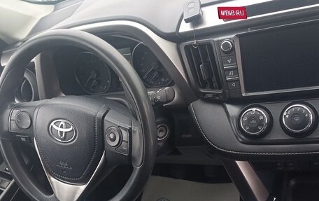 Toyota RAV4, 2016 год, 2 050 000 рублей, 12 фотография