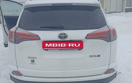 Toyota RAV4, 2016 год, 2 050 000 рублей, 15 фотография