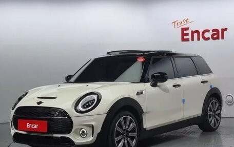 MINI Clubman, 2022 год, 2 880 000 рублей, 2 фотография