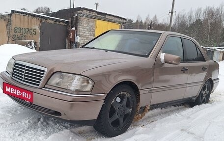 Mercedes-Benz C-Класс, 1994 год, 145 000 рублей, 3 фотография