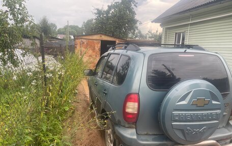 Chevrolet Niva I рестайлинг, 2006 год, 300 000 рублей, 2 фотография