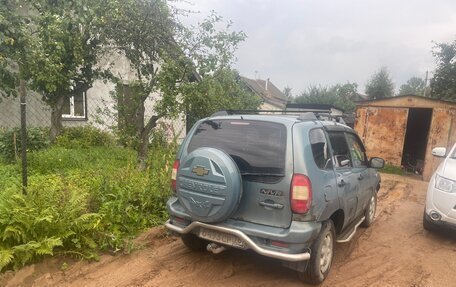 Chevrolet Niva I рестайлинг, 2006 год, 300 000 рублей, 3 фотография