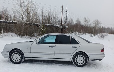 Mercedes-Benz E-Класс, 1999 год, 600 000 рублей, 1 фотография