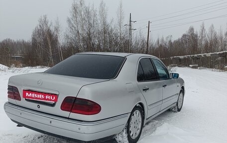 Mercedes-Benz E-Класс, 1999 год, 600 000 рублей, 6 фотография