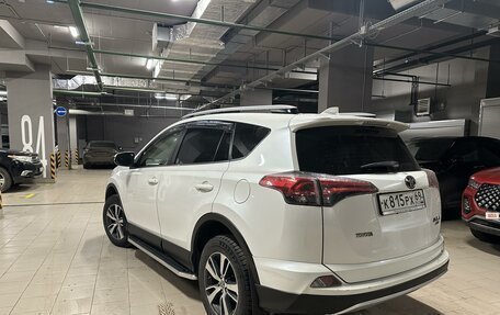 Toyota RAV4, 2016 год, 2 990 000 рублей, 5 фотография