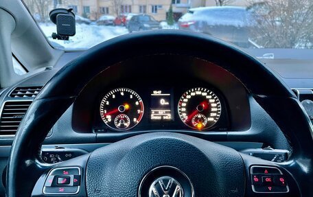 Volkswagen Touran III, 2012 год, 980 000 рублей, 8 фотография