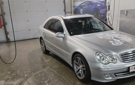 Mercedes-Benz C-Класс, 2005 год, 925 000 рублей, 2 фотография