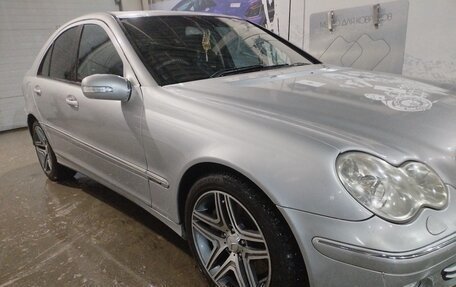 Mercedes-Benz C-Класс, 2005 год, 925 000 рублей, 8 фотография