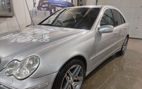 Mercedes-Benz C-Класс, 2005 год, 925 000 рублей, 9 фотография