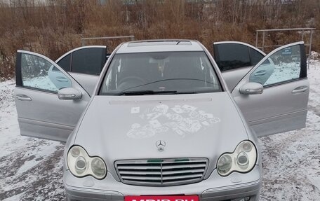 Mercedes-Benz C-Класс, 2005 год, 925 000 рублей, 31 фотография