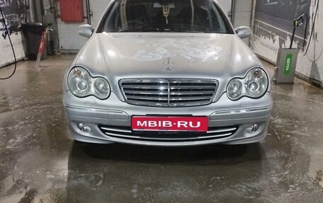 Mercedes-Benz C-Класс, 2005 год, 925 000 рублей, 34 фотография