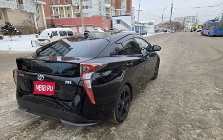 Toyota Prius IV XW50, 2017 год, 1 950 000 рублей, 9 фотография