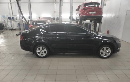 Skoda Octavia, 2017 год, 1 860 000 рублей, 7 фотография